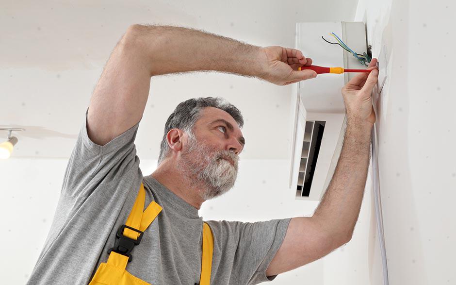 cherche électricien Paris 1